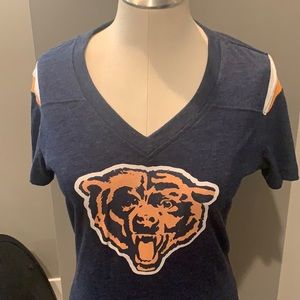 Nike Women’s Chicago Bears soft v-neck fitted tee